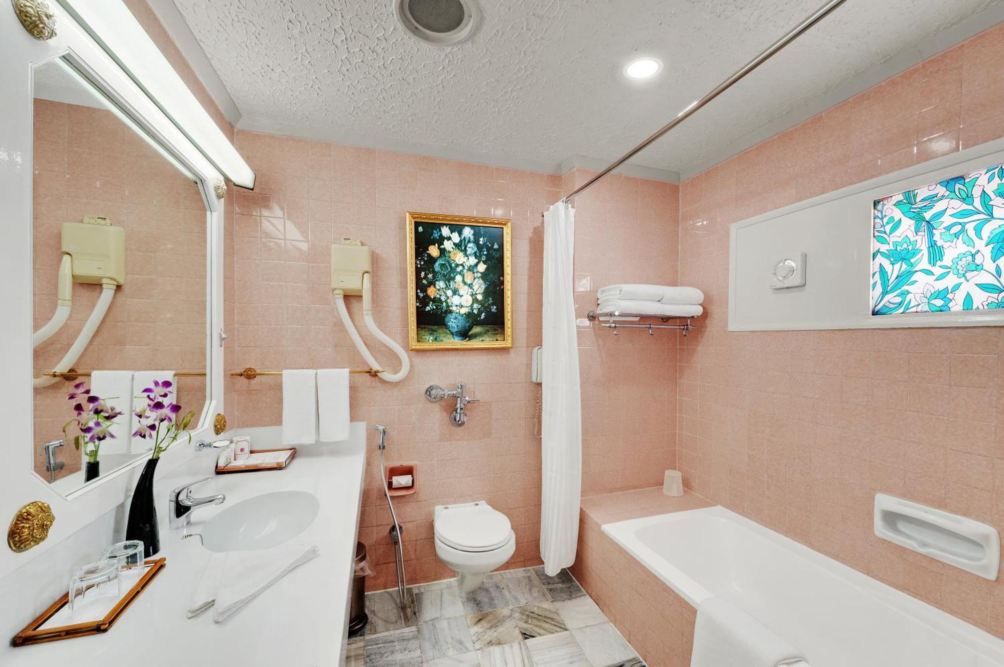 Executive Room,1221809995:JPEG