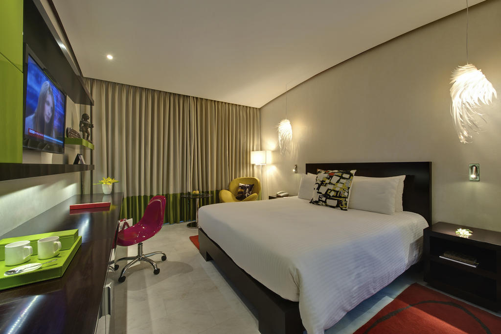 Deluxe Queen Room with 10% discount on Airport Transfers and Spa service