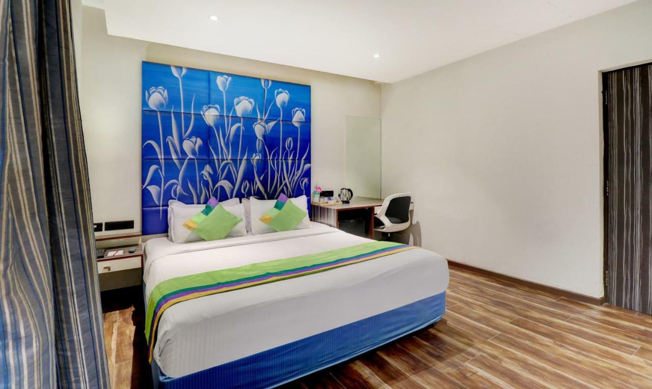 Premier Room